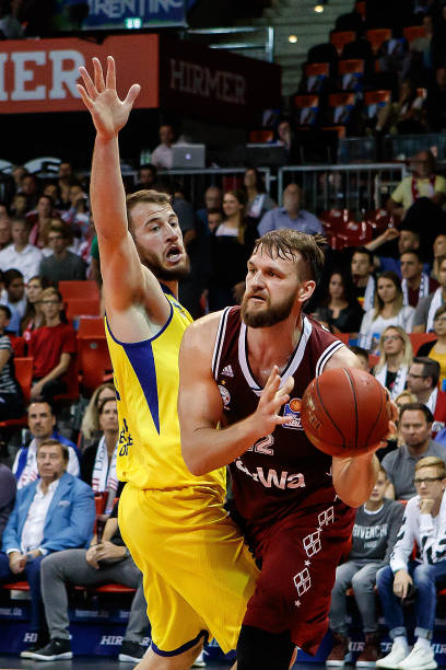 与此同时 与此同时