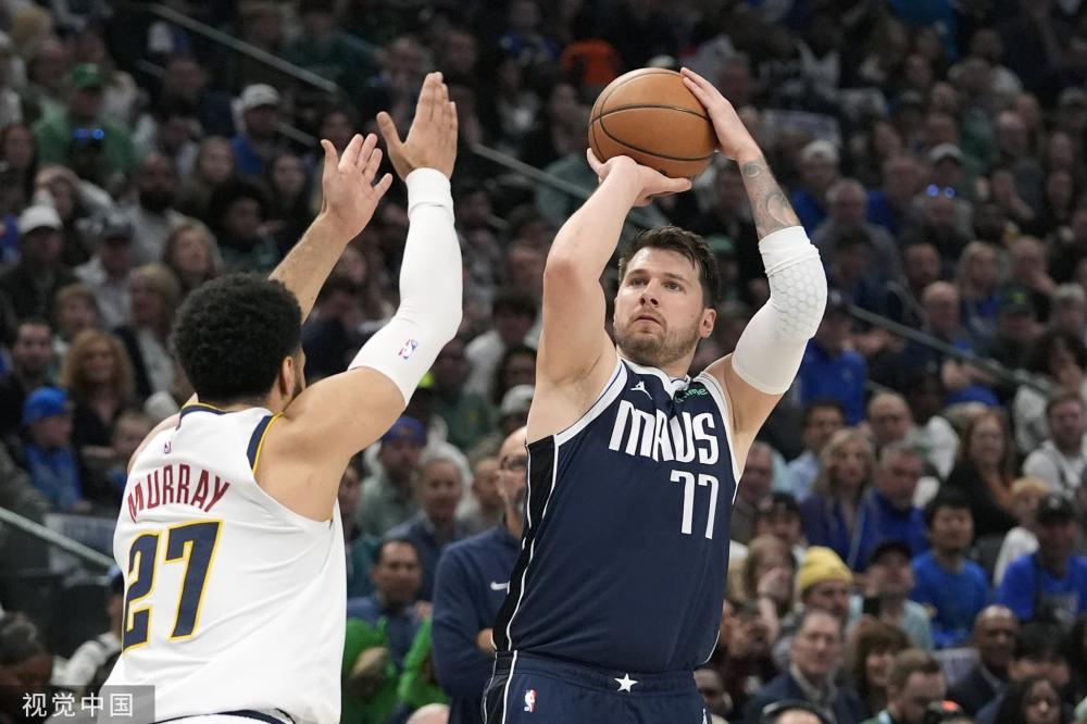 他的角色更 他的角色更